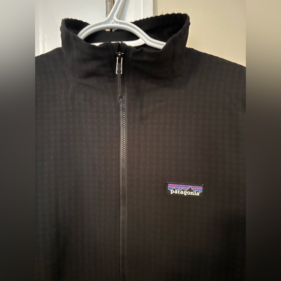 Patagonia R1 Jacket - Picture 2 of 4